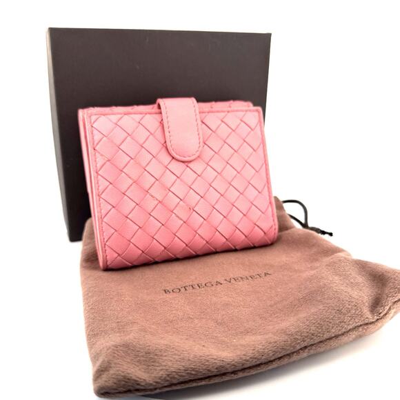 Bottega Veneta Intrecciato Nappa Leather Compact Wallet in Pink - Picture 1 of 7